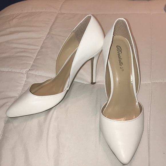 White Pointed Leather Heels - Picture 3 of 6
